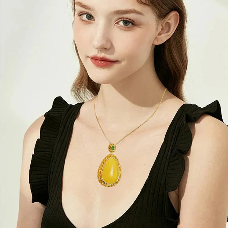🍀Lucky Flower Pendant Necklace - Elegant & Eye-Catching💎